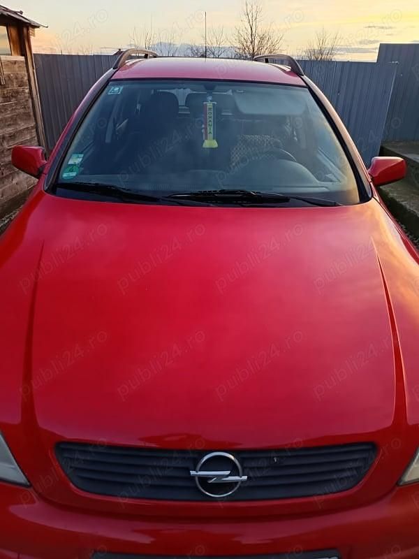 Rosu Utilizat 2000 Opel Astra Break | 1.000 EUR (Preț OK) - Imagine 1/4