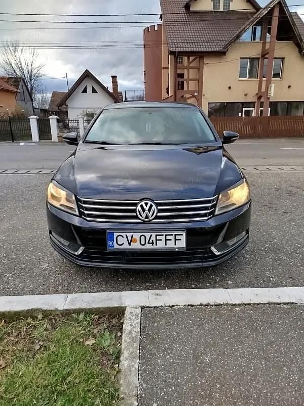 Negru Utilizat 2011 VW Passat Berlinǎ | 5.500 EUR (Preț OK) - Imagine 1/4