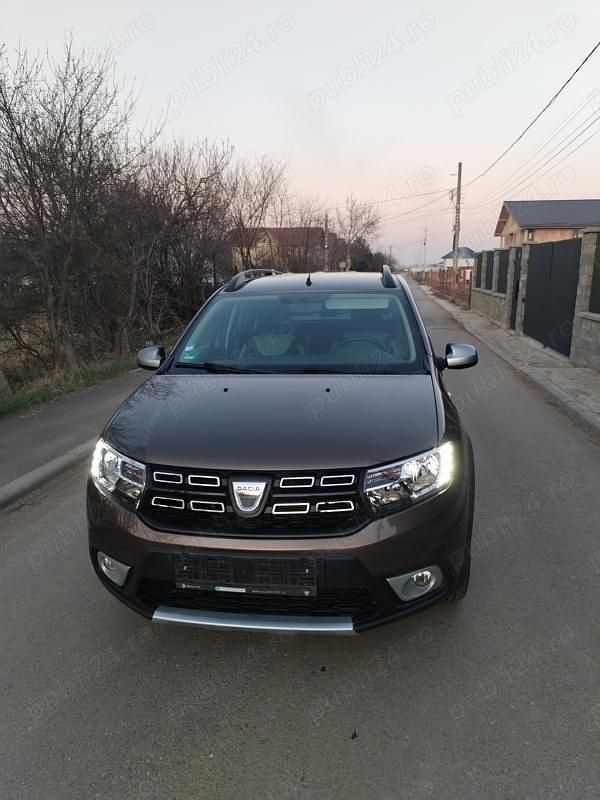 Utilizat 2018 Dacia Logan Stepway Berlinǎ | 6.990 EUR (Preț bun) - Imagine 1/4