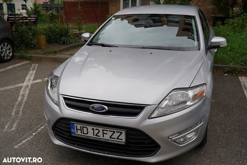 Argint Utilizat 2012 Ford Mondeo Berlinǎ | 4.200 EUR (Preț OK) - Imagine 1/4