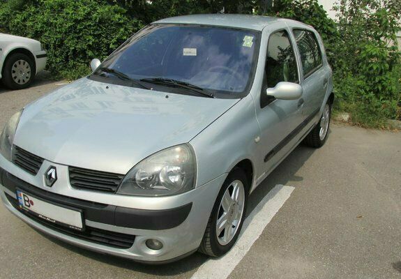 Second-hand Renault Clio II Extreme 82 CP (60 kW) 2004 Gri  metalizat Hatchback
