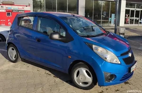 Second-hand Chevrolet Spark 68 CP (50 kW) 2010 Albastru Hatchback