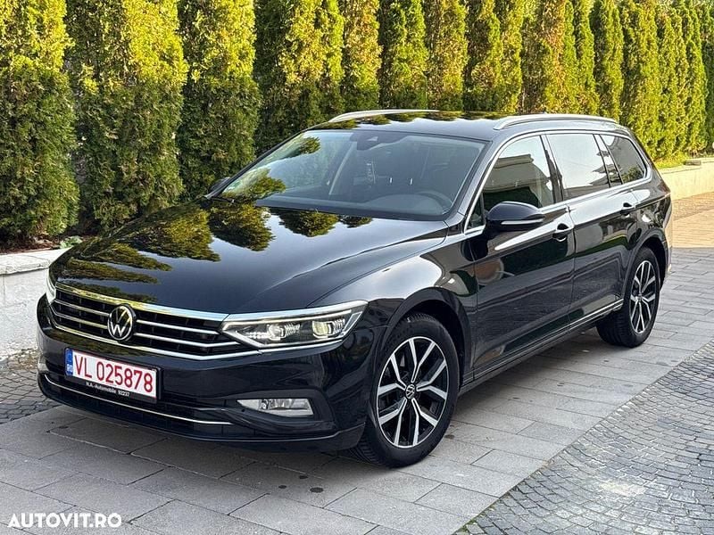 Culoarenegru Utilizat 2022 VW Passat Business Break | 17.750 EUR - Imagine 1/4