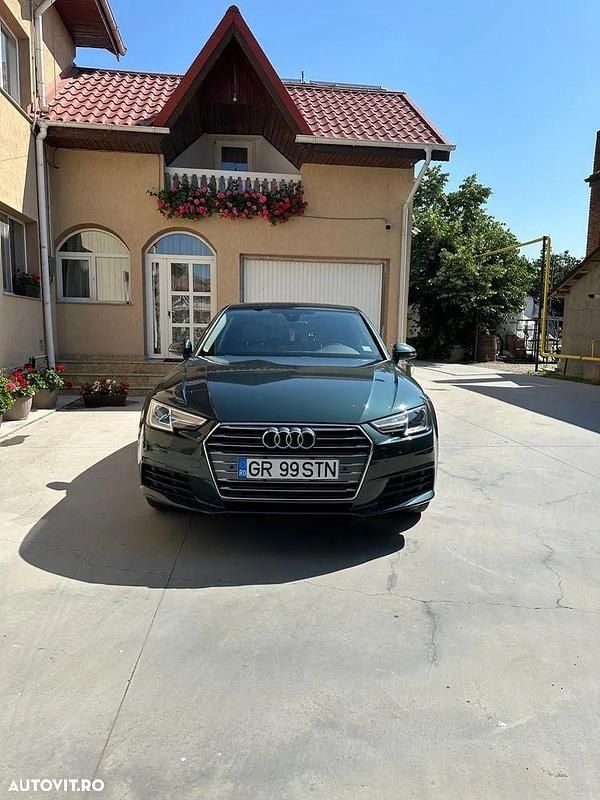 Culoareverde Utilizat 2017 Audi A4 Break | 13.000 EUR (Super Preț) - Imagine 1/4