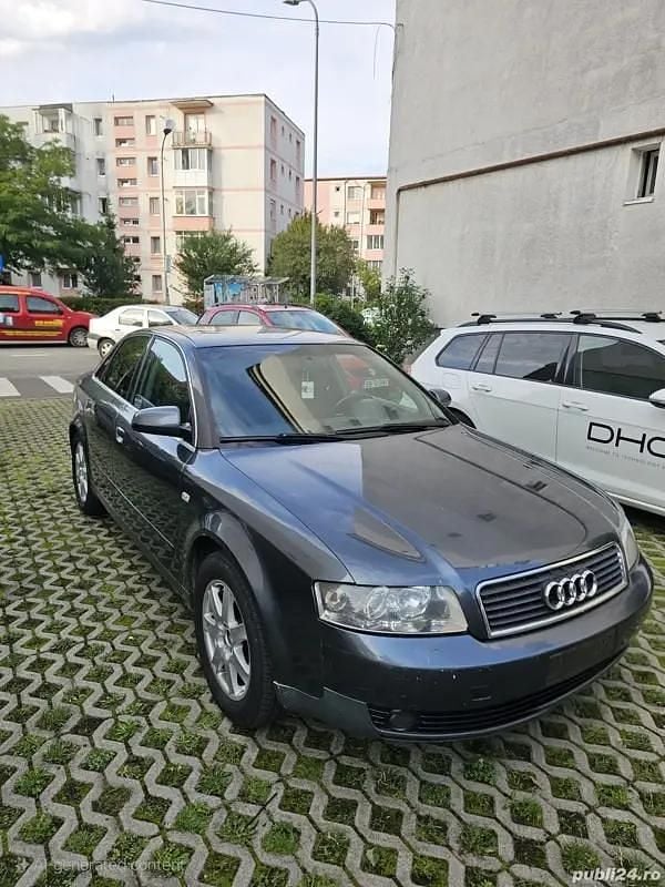 Utilizat 2004 Audi A4 Berlinǎ | 2.000 EUR (Preț OK) - Imagine 1/4