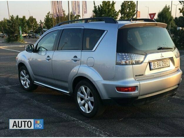 Second-hand Mitsubishi Outlander 156 CP (114 kW) 2011 Gri SUV