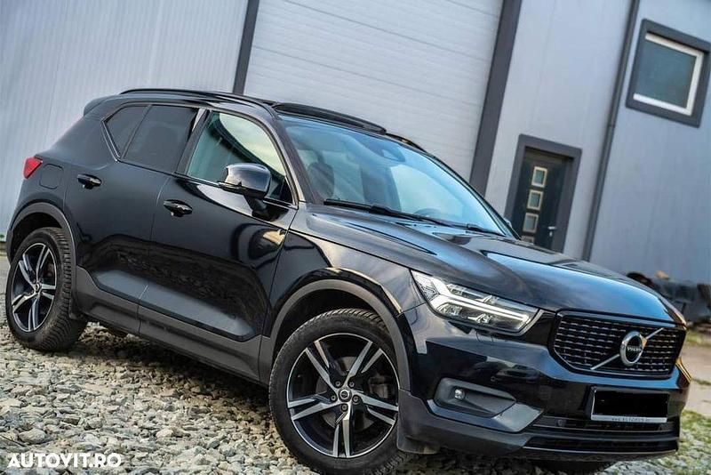 Culoarenegru Utilizat 2018 Volvo XC40 SUV | 21.000 EUR (Super Preț) - Imagine 1/4