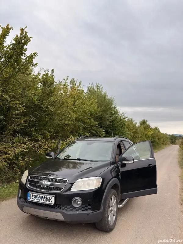 Utilizat 2007 Chevrolet Captiva SUV | 5.000 EUR (Scump) - Imagine 1/4