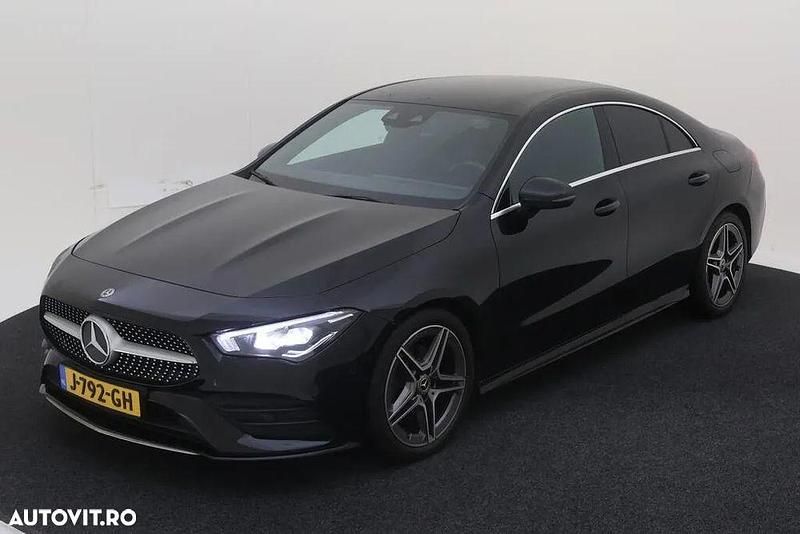 Culoarenegru Utilizat 2020 Mercedes CLA180 AMG line Berlinǎ | 27.969 EUR (Scump) - Imagine 1/4