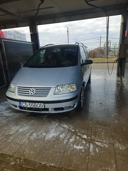 Second-hand VW Sharan 115 CP (84 kW) 2002 Gri Monovolum