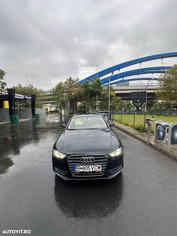 Albastru Utilizat 2015 Audi A4 Ambiente Hatchback | 8.000 EUR (Preț bun) - Imagine 1/4