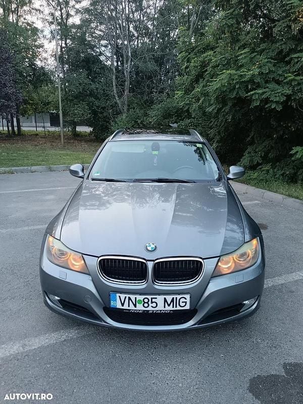 Gri Utilizat 2011 BMW 320 Efficient Dynamics Break | 6.500 EUR (Preț OK) - Imagine 1/4