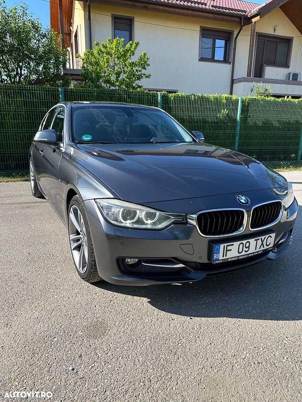 Gri Utilizat 2015 BMW 320 Efficient Dynamics Berlinǎ | 10.900 EUR (Super Preț) - Imagine 1/4