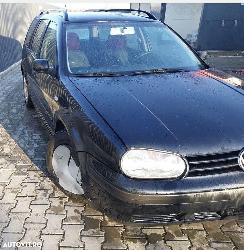 Culoarenegru Utilizat 2000 VW Golf IV Highline Break | 1.100 EUR (Preț bun) - Imagine 1/4