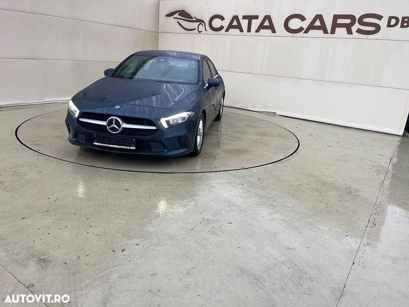 Second-hand Mercedes A180 116 CP (85 kW) 2019 Culoarealbastru Berlinǎ