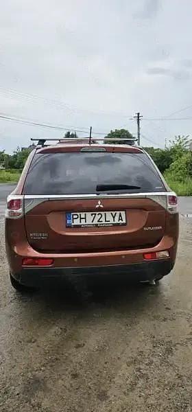 Utilizat 2013 Mitsubishi Outlander Invite SUV | 7.500 EUR (Preț bun) - Imagine 1/4