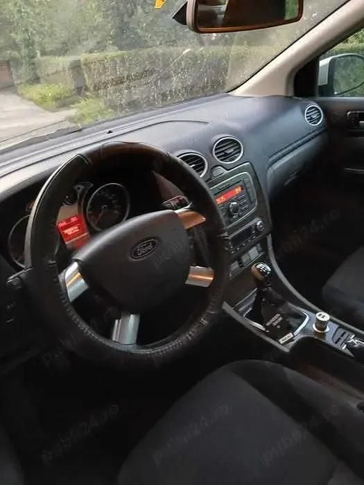 Utilizat 2010 Ford Focus Ghia | 3.800 EUR (Scump) - Imagine 1/4