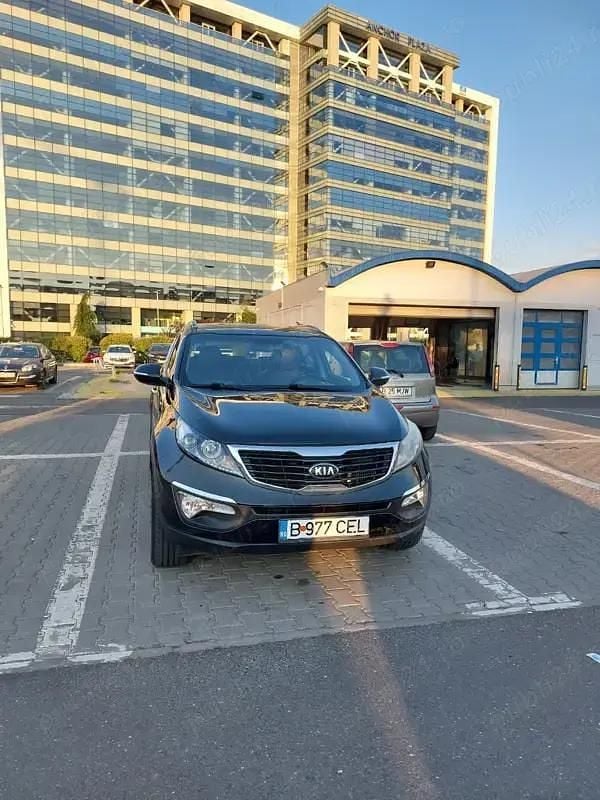 Negru Utilizat 2013 Kia Sportage 2 SUV | 9.500 EUR (Preț bun) - Imagine 1/4