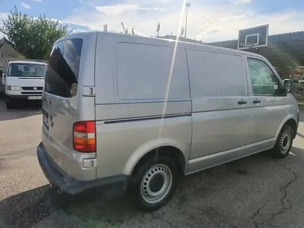 Gri Utilizat 2008 VW T5 Van | 4.100 EUR (Super Preț) - Imagine 1/4