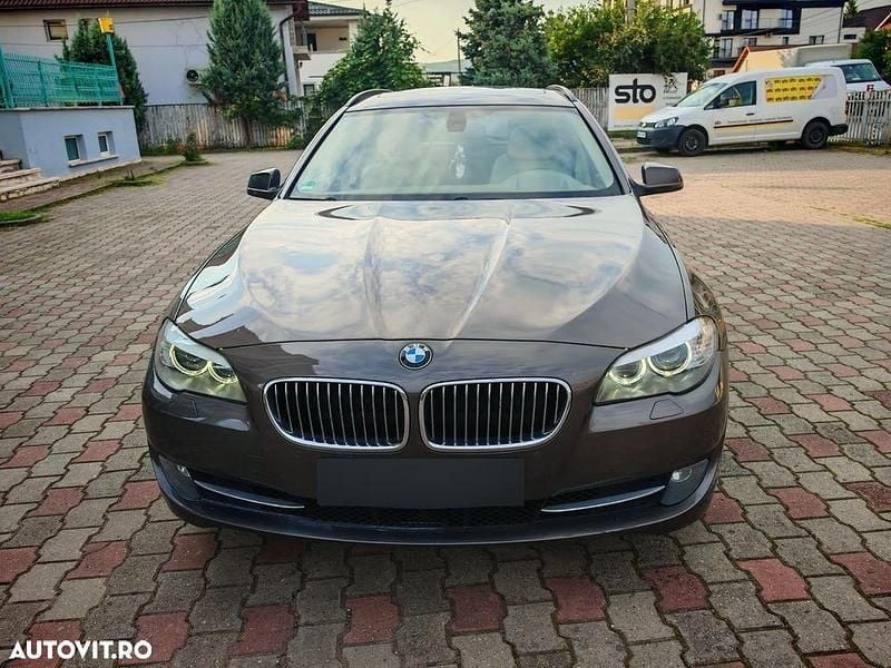 Culoaremaro Utilizat 2012 BMW 520 Break | 8.700 EUR (Preț bun) - Imagine 1/4