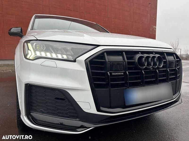 Second-hand Audi Q7 S-Line 285 CP (209 kW) 2021 Culoarealb SUV