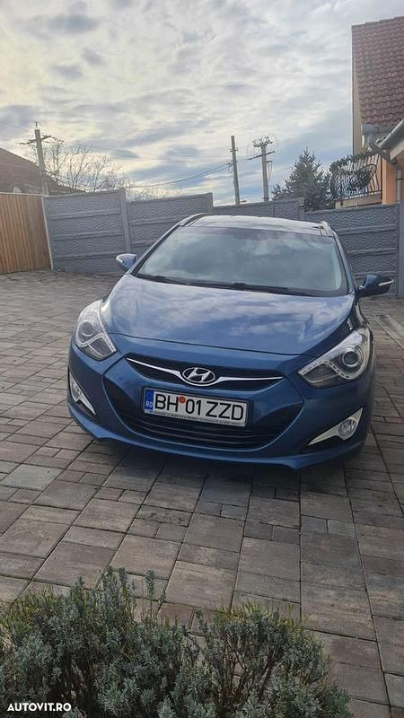 Culoarealbastru Utilizat 2012 Hyundai i40 Break | 6.200 EUR (Preț OK) - Imagine 1/4