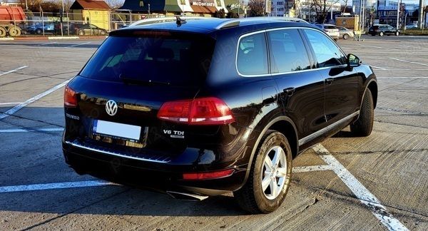 Second-hand VW Touareg 204 CP (150 kW) 2014 Negru SUV