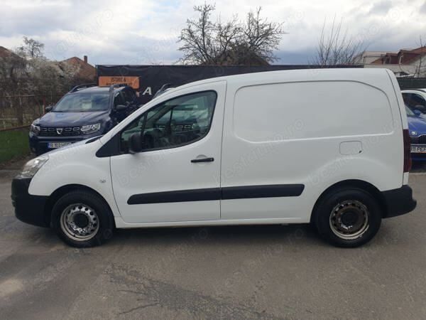 Second-hand Peugeot Partner Active 75 CP (55 kW) 2018 Alb Monovolum