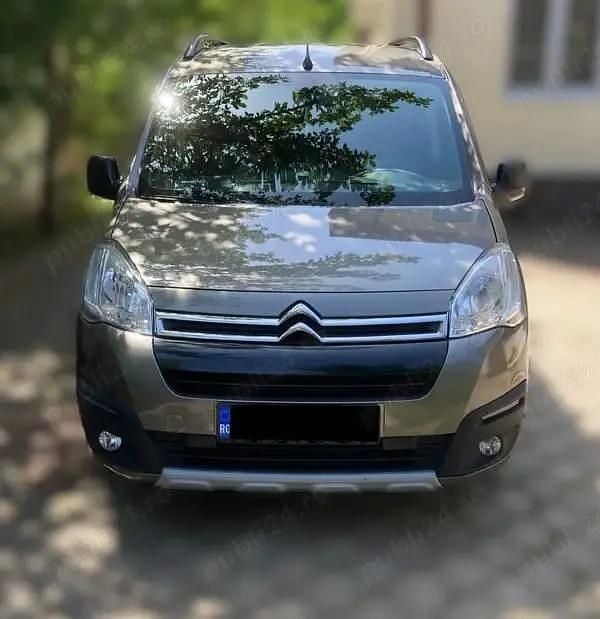 Second-hand Citroën Berlingo 100 CP (73 kW) 2016 Maro Monovolum