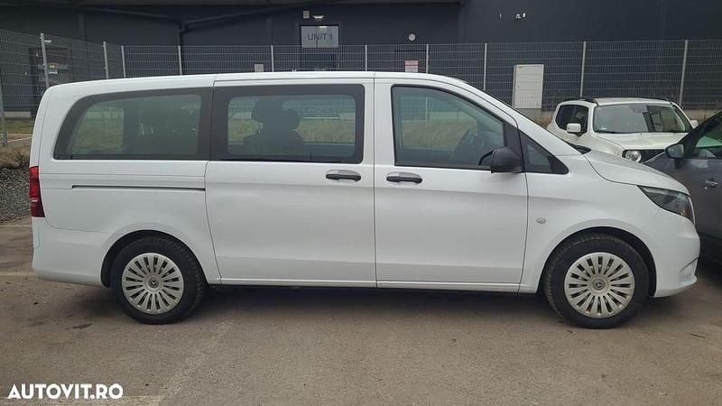 Second-hand Mercedes Vito 136 CP (100 kW) 2023 Culoarealb Van