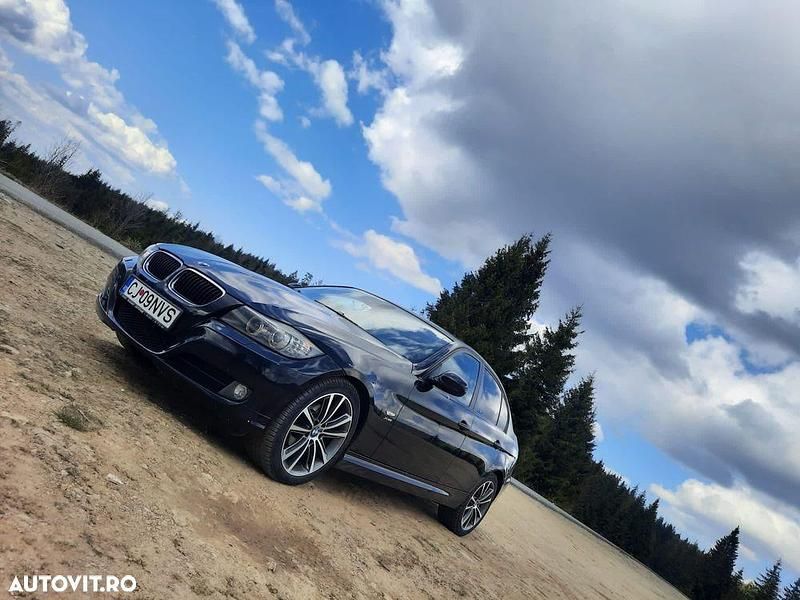 Culoarenegru Utilizat 2008 BMW 320 Berlinǎ | 6.200 EUR (Preț OK) - Imagine 1/4