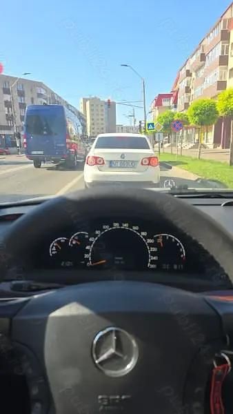 Utilizat 2005 Mercedes 350 Berlinǎ | 5.000 EUR - Imagine 1/4