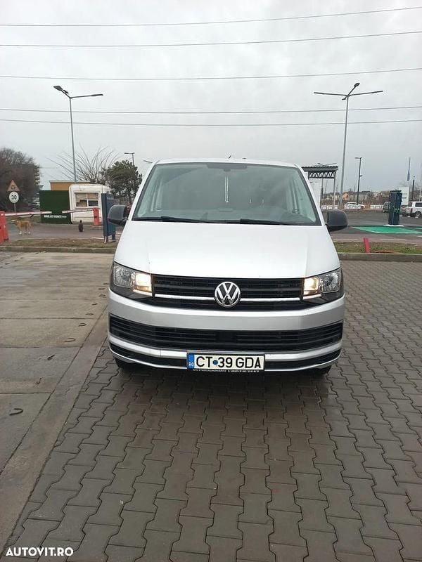 Second-hand VW Caravelle 150 CP (110 kW) 2017 Culoareargint Monovolum