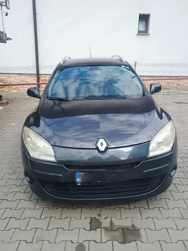 Utilizat 2010 Renault Mégane III | 3.850 EUR - Imagine 1/4