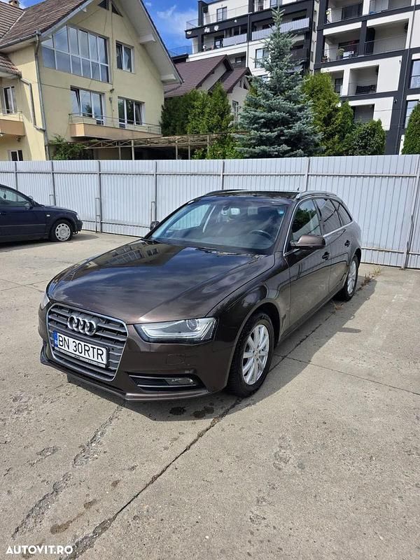 Maro Utilizat 2014 Audi A4 Break | 9.200 EUR (Preț OK) - Imagine 1/4
