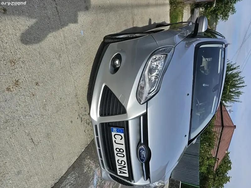 Utilizat 2014 Ford Focus Hatchback | 5.900 EUR (Super Preț) - Imagine 1/4