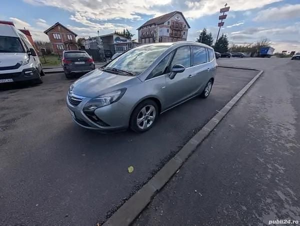 Gri Second-hand 2013 Opel Zafira Monovolum | 5.400 EUR - Imagine 1/4