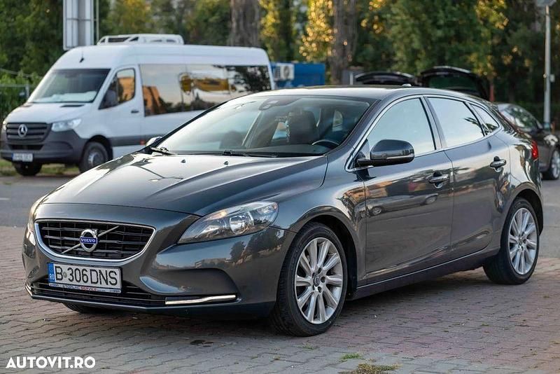 Culoaregri Utilizat 2013 Volvo V40 Momentum Break | 7.300 EUR (Preț OK) - Imagine 1/4