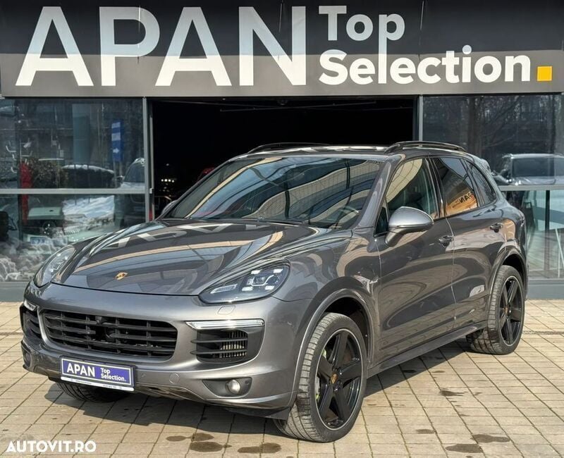 Gri Utilizat 2016 Porsche Cayenne SUV | 35.900 EUR (Scump) - Imagine 1/4