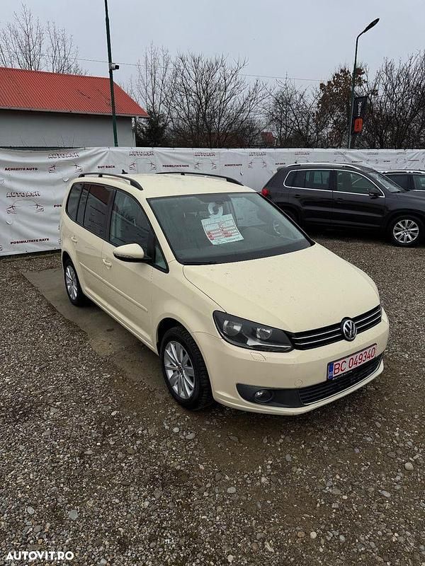 Galbeuriu Utilizat 2011 VW Touran Conceptline Monovolum | 4.990 EUR (Preț OK) - Imagine 1/4