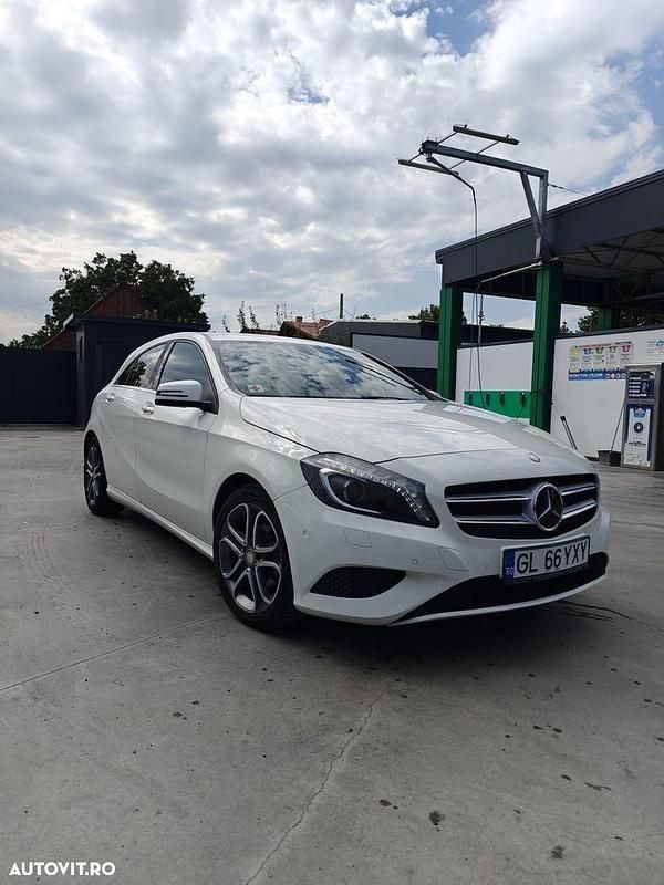 Culoarealb Utilizat 2014 Mercedes A180 Hatchback | 12.800 EUR (Preț OK) - Imagine 1/4