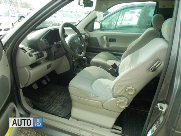 Second-hand Land Rover Freelander 115 CP (84 kW) 2002 Gri SUV