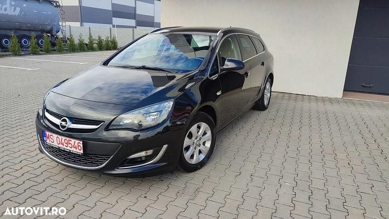 Negru Utilizat 2015 Opel Astra Excellence Break | 5.590 EUR (Preț OK) - Imagine 1/4