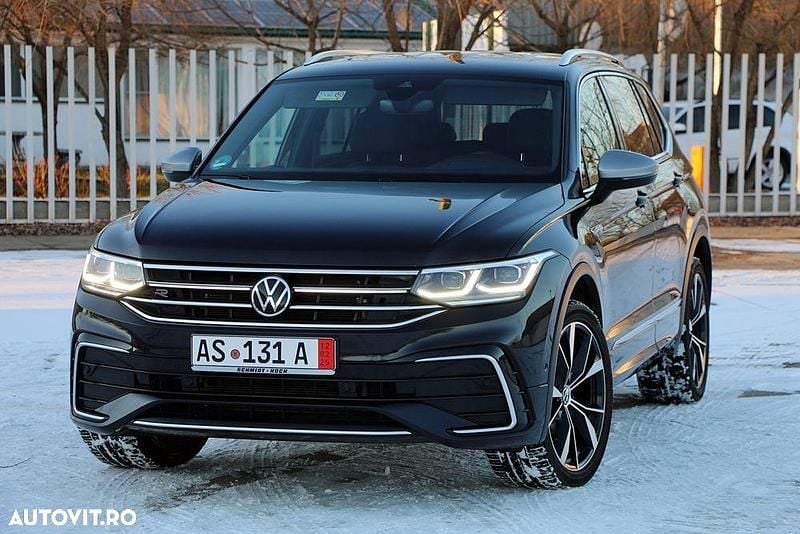 Culoarenegru Utilizat 2022 VW Tiguan SUV | 27.990 EUR (Super Preț) - Imagine 1/4