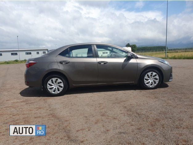 Second-hand Toyota Corolla 130 CP (95 kW) 2018 Maro Berlinǎ