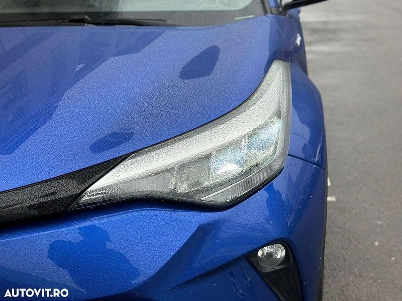 Second-hand Toyota C-HR 122 CP (89 kW) 2022 Culoarealbastru SUV