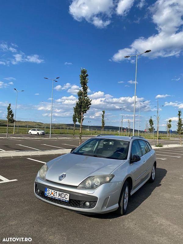 Culoareargint Utilizat 2011 Renault Laguna III Expression Break | 4.000 EUR (Preț OK) - Imagine 1/4
