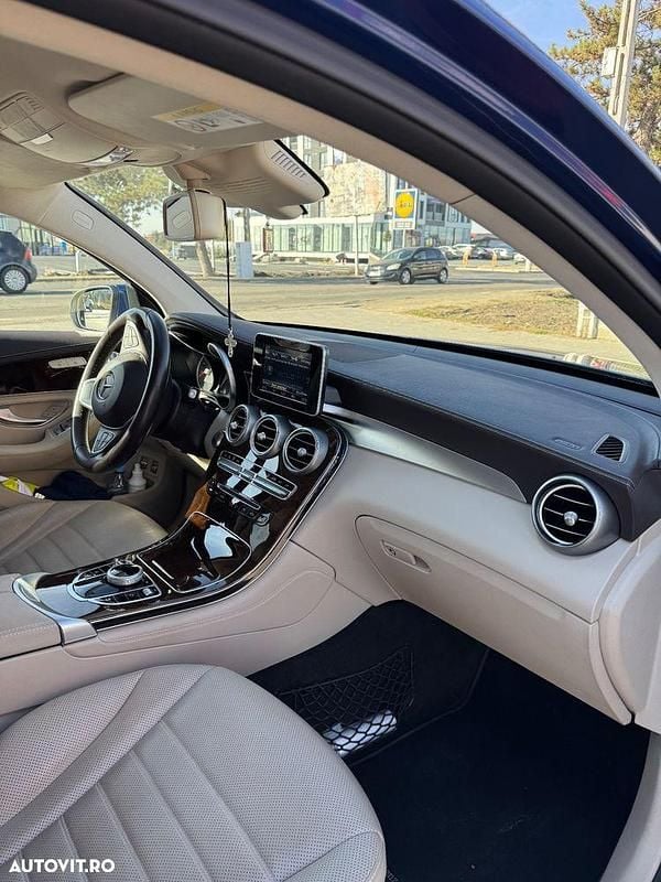 Culoarealbastru Utilizat 2017 Mercedes GLC350 Coupe | 38.700 EUR - Imagine 1/4