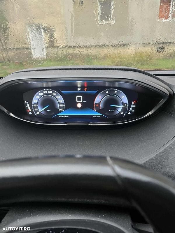 Culoaremaro Utilizat 2020 Peugeot 3008 Active SUV | 15.000 EUR (Preț bun) - Imagine 1/4