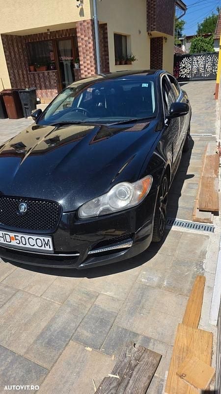 Culoarenegru Utilizat 2010 Jaguar XF S Berlinǎ | 3.500 EUR (Super Preț) - Imagine 1/4